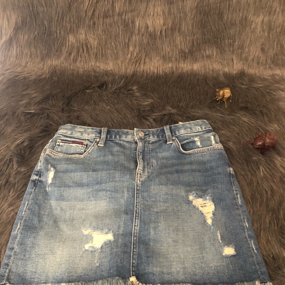 Beautiful mini denim skirt. - Picture 4 of 4